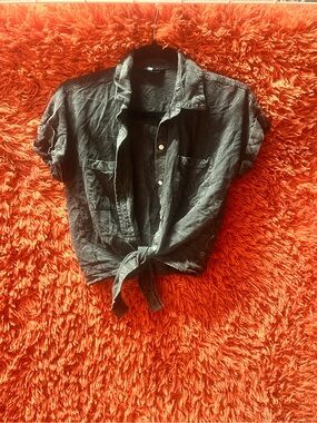 Sim & Sam Women’s Short-Sleeve Button up Tie-Front Shirt Size Small